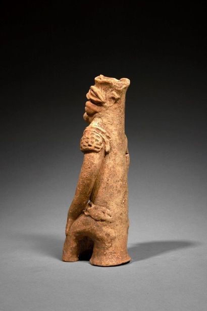 Koma Bulsa statue
Ghana
Terracotta
H. 22...