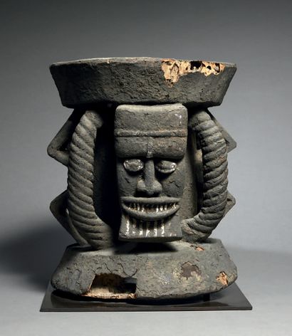 Kalabari altar/stool
Nigeria
Wood
H. 30.5...