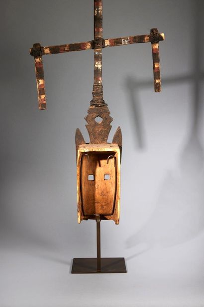 Dogon mask
Mali
Wood
H. 120 cm
Rare sim mask...