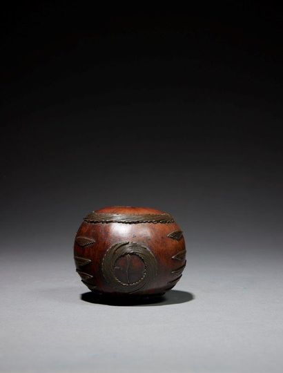 Powder flask Zulu
South Africa
Calabash and...