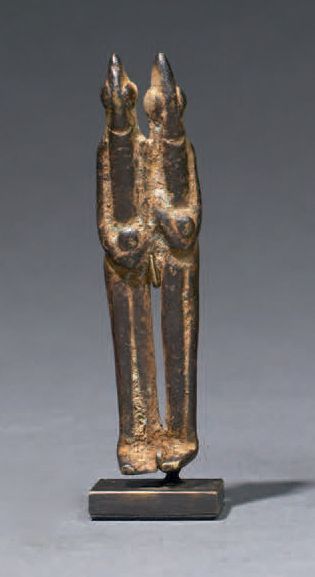 Dogon pendant
Mali
Bronze, H. 5 cm
Provenance...