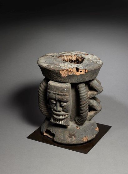 Kalabari altar/stool
Nigeria
Wood
H. 30.5...