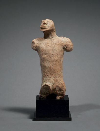 Statue Djenne
Mali
Xe-XIVe siècle Terre cuite
H....