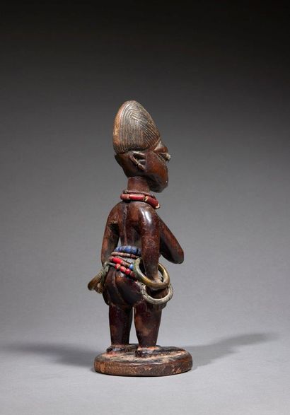 Yoruba Ibeji statuette
Nigeria
Wood, nails,...