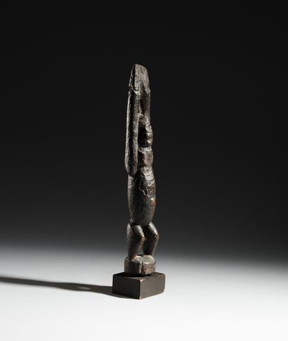 Dogon statuette, Mali
Wood
H. 33 cm
Provenance...