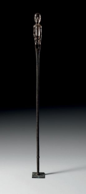 
Canne, Indonésie (?)



Bois



H. 103 cm



Provenance...