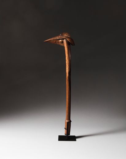 Massue Kanak à bec d'oiseau utömuh, Nouvelle-Calédonie
Bois
H....
