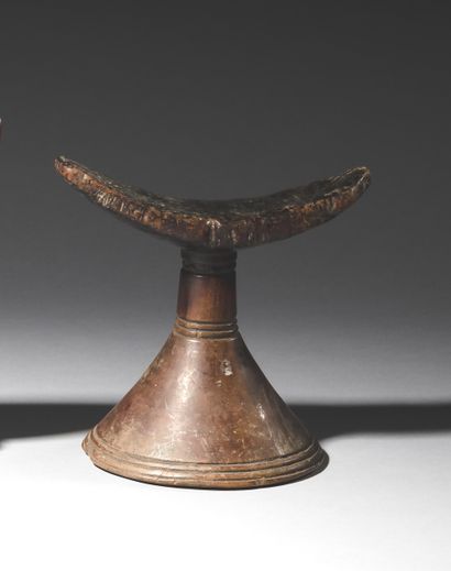 Neck rest, Ethiopia
Wood
H. 15,5 cm