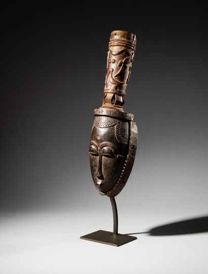 Yaoure mask, Ivory Coast
Wood
H. 50 cm
Provenance...