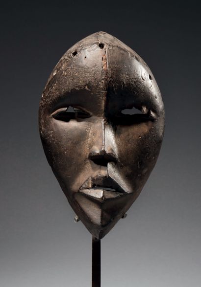 
Ɵ Masque Dan, Côte d'Ivoire

Epoque présumée...