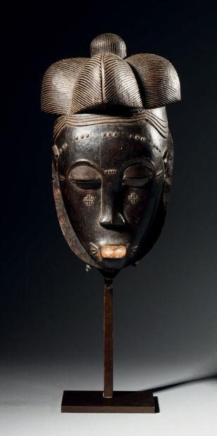 
Ɵ Masque cimier Baoulé, Côte d'Ivoire

Bois...