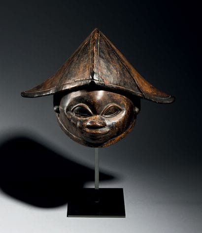 Gelede Yoruba mask, Nigeria
Wood
H. 31 cm
Provenance...