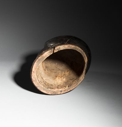 Masque Makonde, Tanzanie
Bois
H. 34 cm
Provenance...