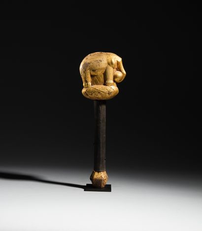 Ashanti scepter Ghana
Wood, fabric and gold...