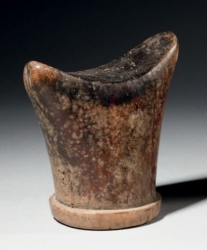 Neck rest, Ethiopia
Wood
H. 15 cm