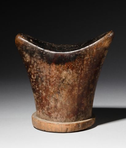 Neck rest, Ethiopia
Wood
H. 15 cm
