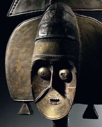 Kota-Ndasa reliquary figure, Gabon
Wooden...