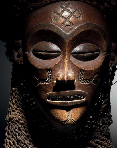 Chokwe mwana pwo mask, Angola
Wood, fiber,...