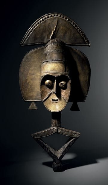 Kota-Ndasa reliquary figure, Gabon
Wooden...