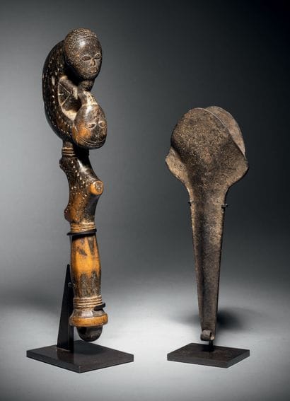 Baule divination hammer and its gong, Ivory...