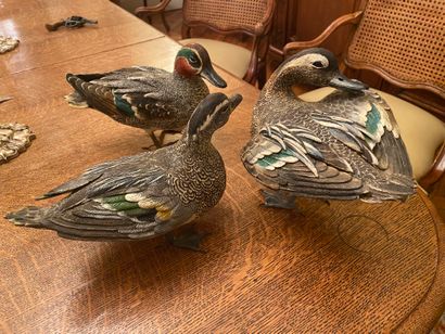 SYLVESTRIE
Teals on legs
Three sculptures...