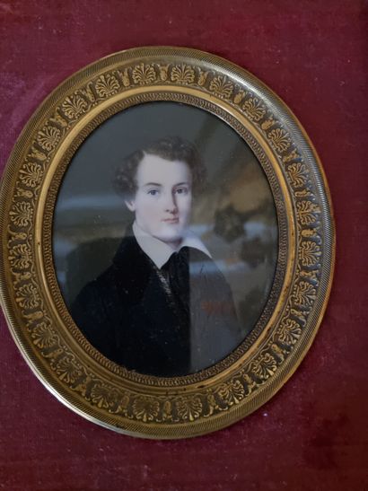 Ecole Francaise vers 1840
Portrait of a woman...