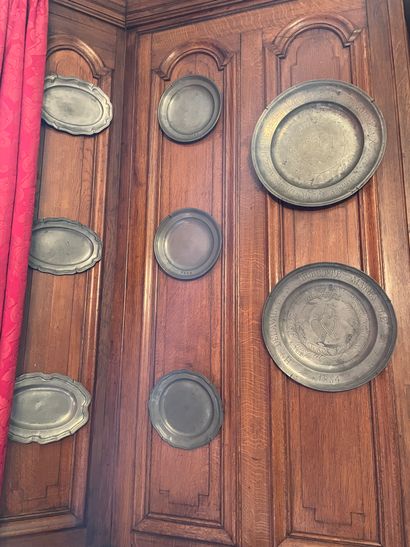 Lot of pewter dishes
Including three small...