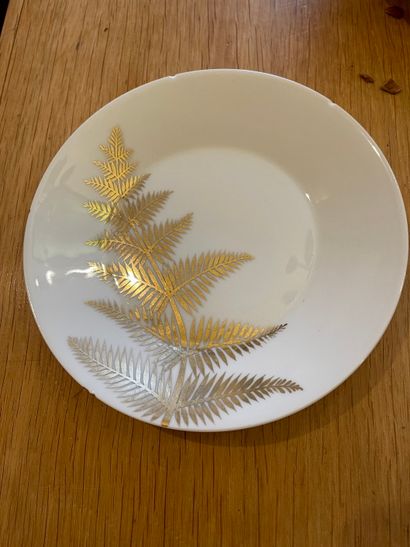 PARIS
Twelve porcelain dessert plates with...