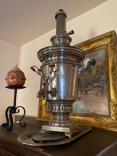 Metal samovar with its tray and its chimney
Russia,...