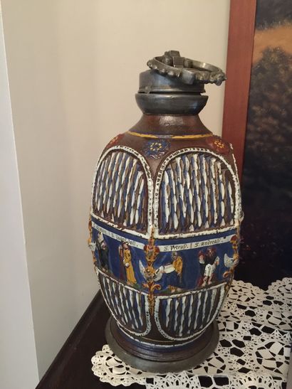 Creussen
Large stoneware bottle with relief...