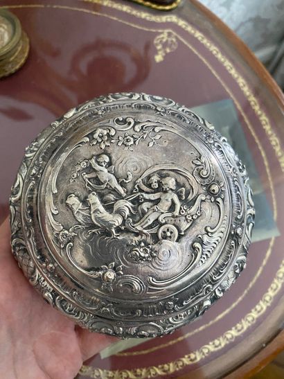 German silver box, round shape with putti...