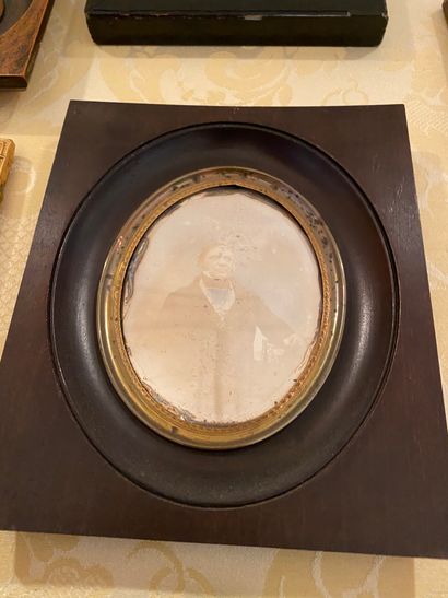 
Set of 3 daguerreotypes, in blackened wood...