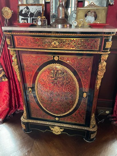 Pair of furniture with height of support...
