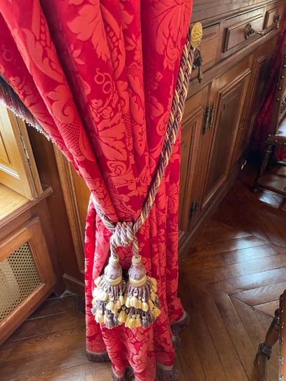 Pair of curtains
In red damask bordered of...