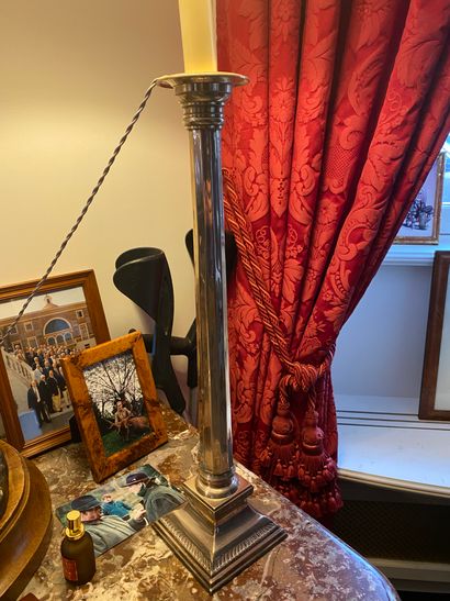 Pair of silver-plated metal lamps
Column-shaped...