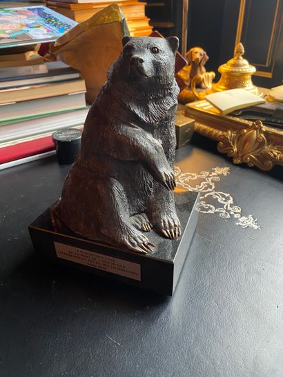 École bulgare contemporaine
Sitting bear...