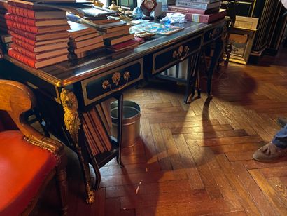 Flat desk in blackened pearwood, important...