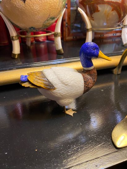 Statuette made of tiger's eye, lapis lazuli...