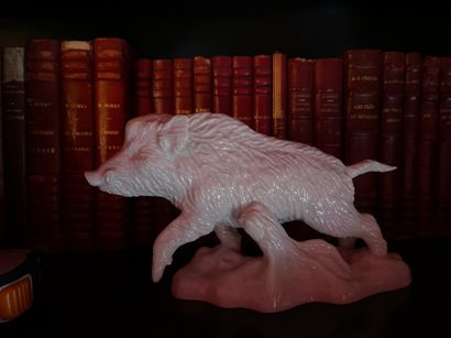 Allemagne
Statuette representing a boar in...