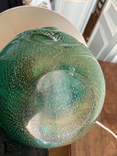 Lamp
In blue blown-molded glass
Decorated...