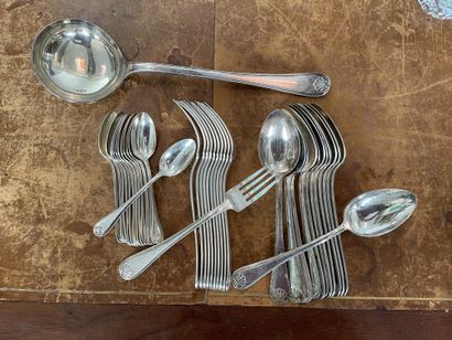 Part of meanger in silver plated metal
Including...