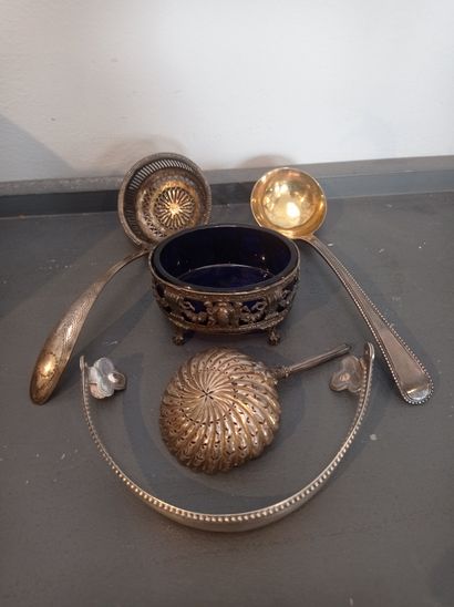 Lot in foreign silver and silver scraps including
A...