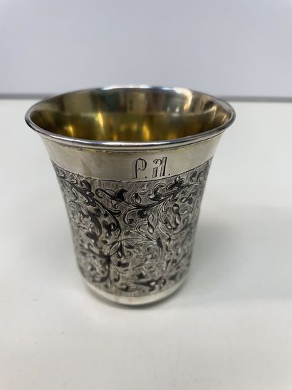 Timbale In Russian silver niello
With chased...