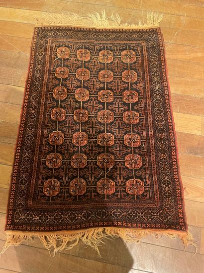 
Lot de quatre tapis d'Orient
