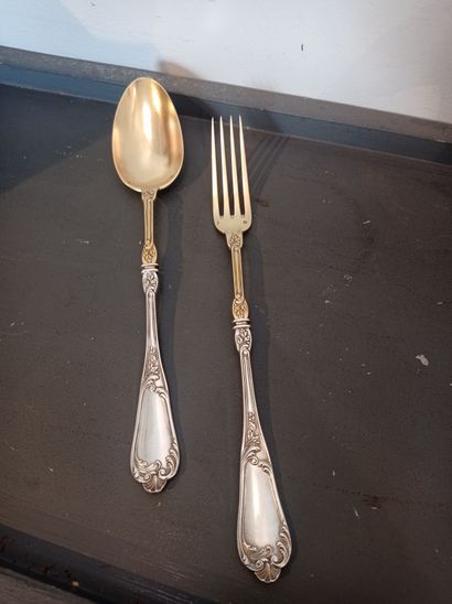 Cutlery service
In silver 950°/°° and vermeil
Armorial...
