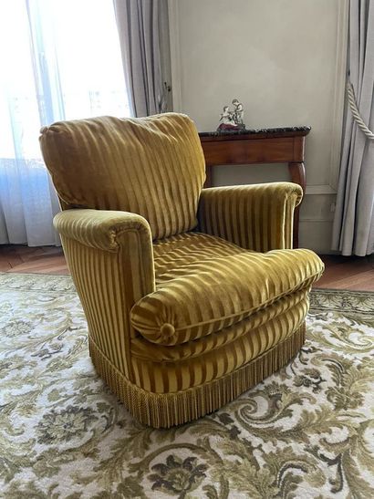 Pair of bergères
A rectangular back
In old...