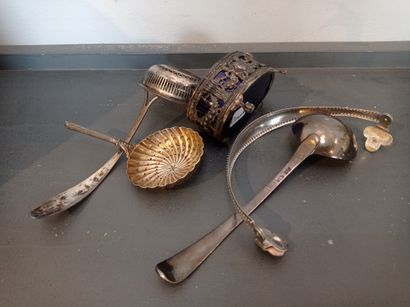 Lot in foreign silver and silver scraps including
A...