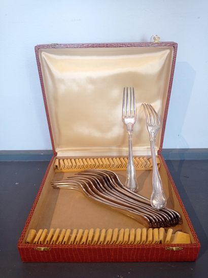 Suite of twelve forks
In silver 950°
Violonné...