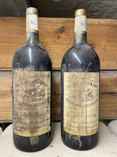 2 Mag (red) Château La Pierrière, 1982
Côtes...