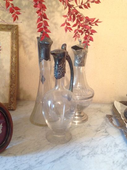 Set of three glass pourers
In glass, the...